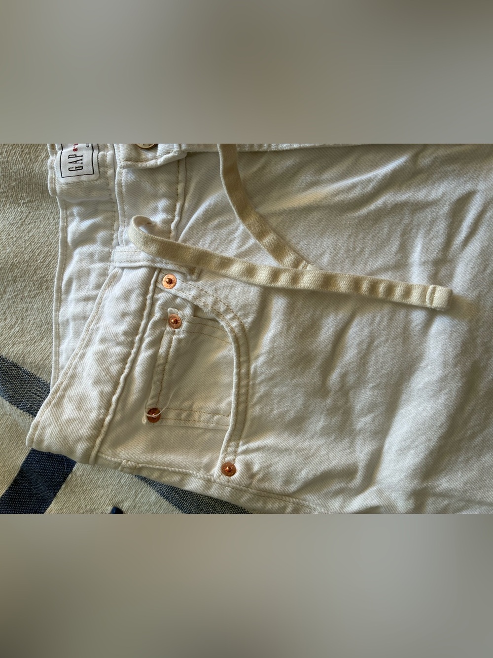 J. Crew white 8” loose Bermuda mid rose shorts.